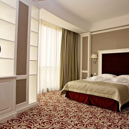 Hotel Bellaria Iasi Cameră foto